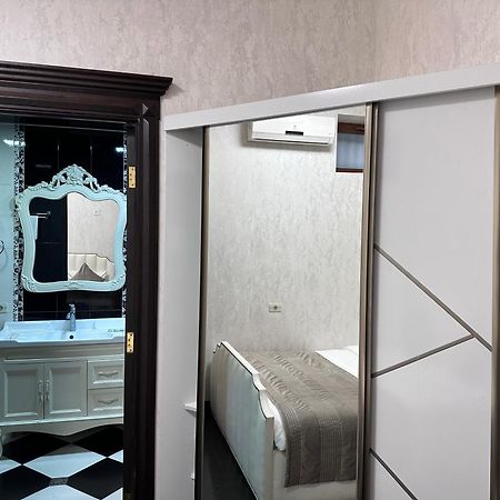 Royal Renaissance Hotel Yerevan Ngoại thất bức ảnh