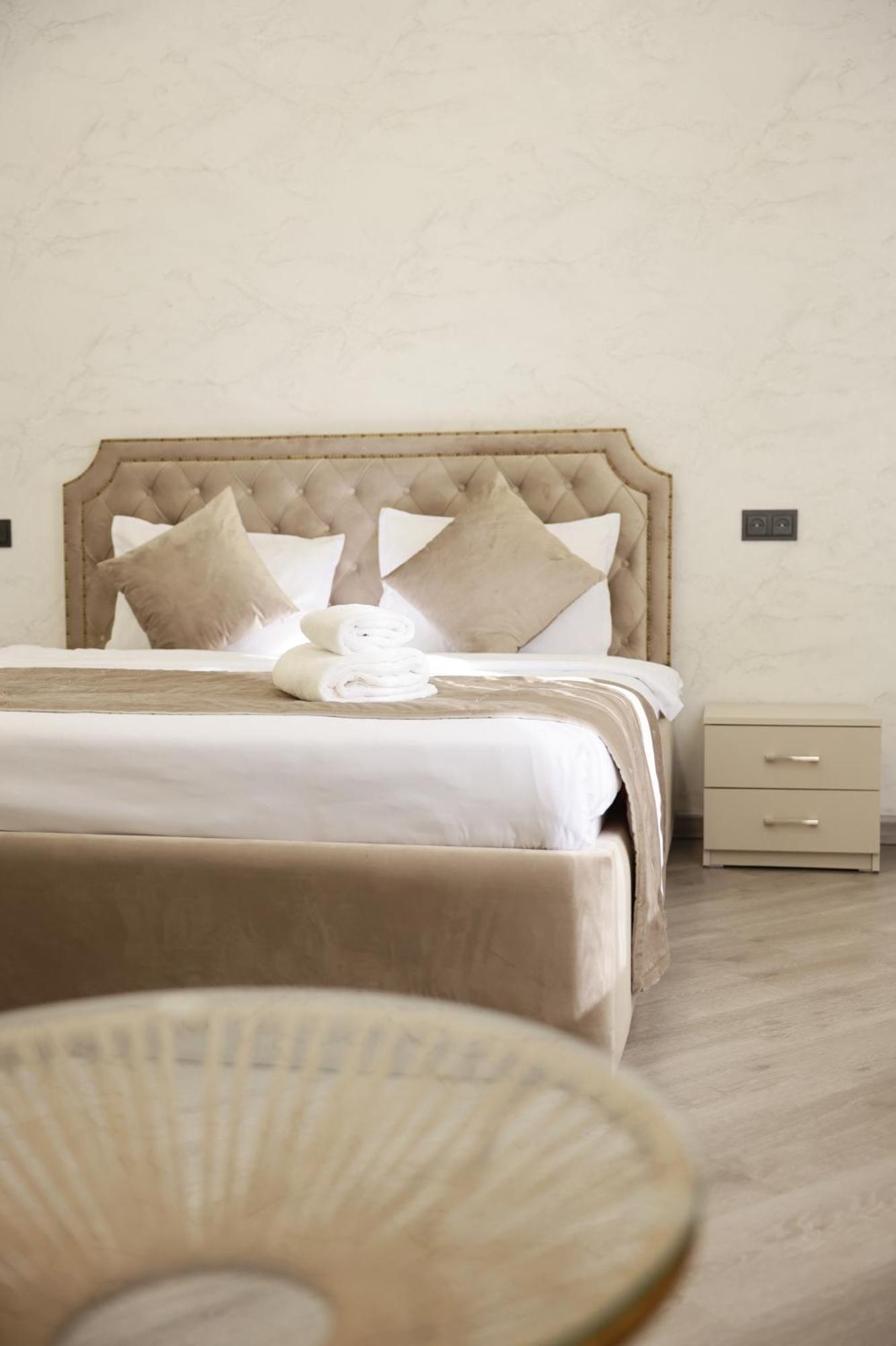 Royal Renaissance Hotel Yerevan Ngoại thất bức ảnh
