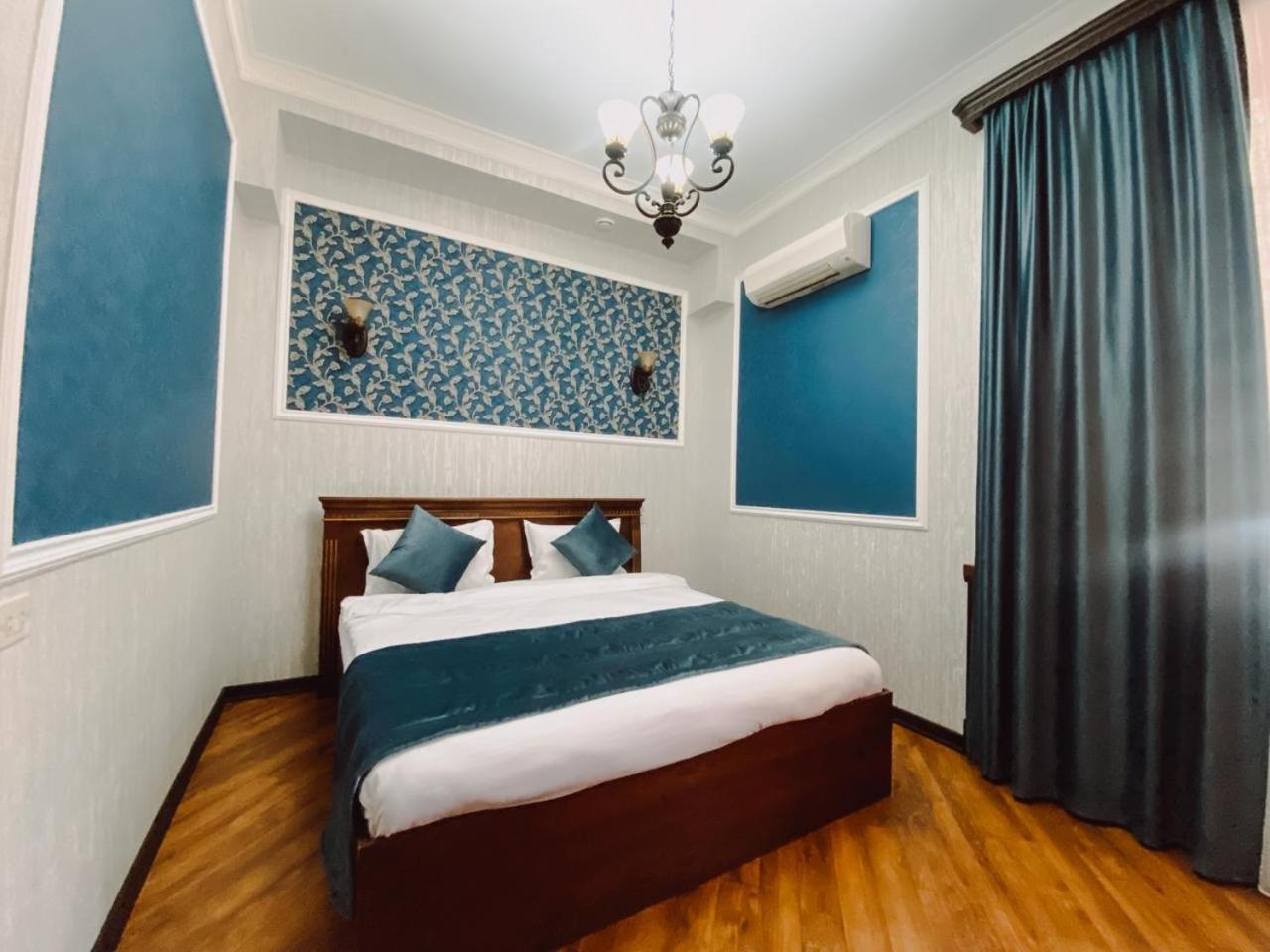 Royal Renaissance Hotel Yerevan Ngoại thất bức ảnh