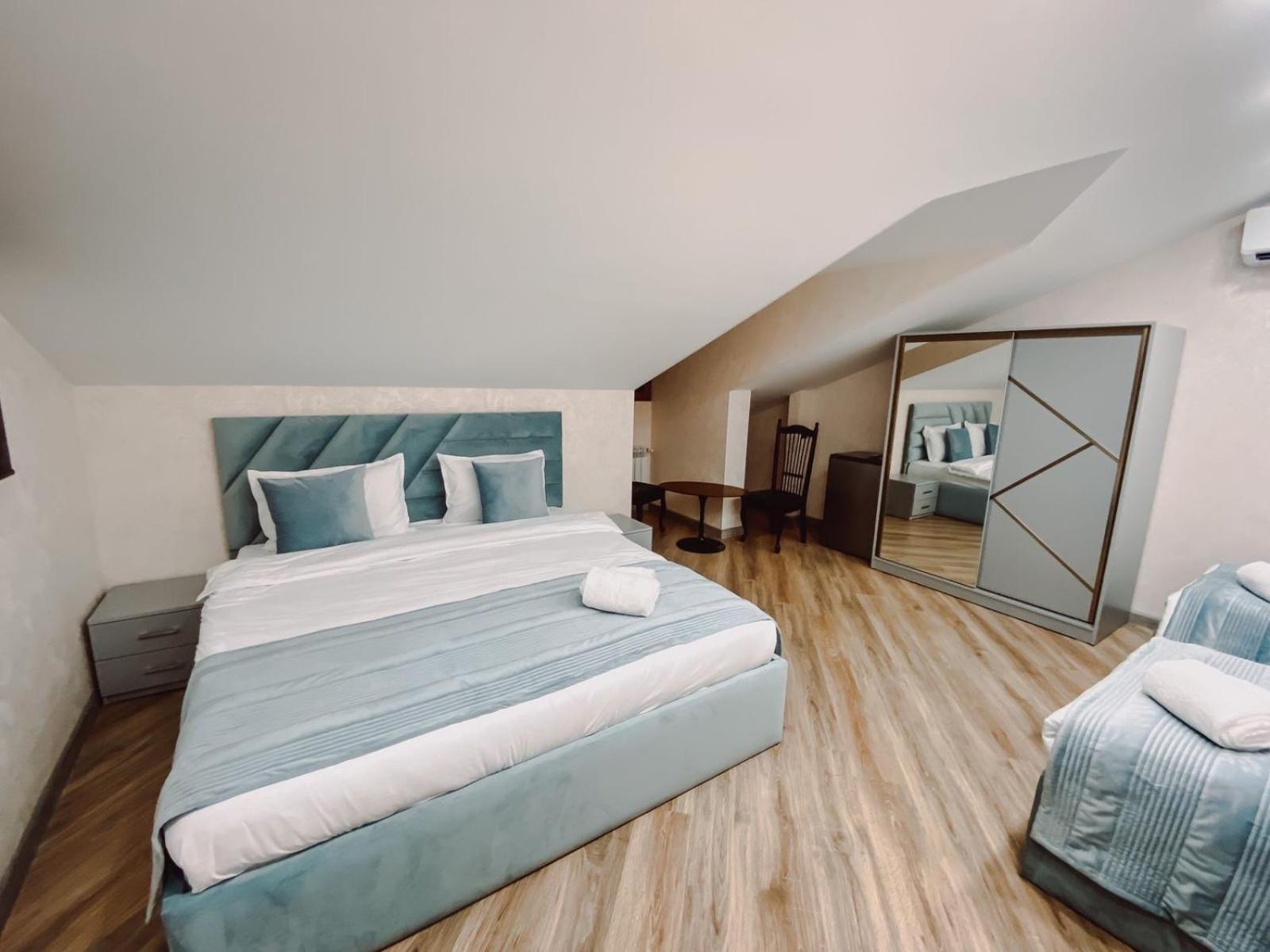 Royal Renaissance Hotel Yerevan Ngoại thất bức ảnh