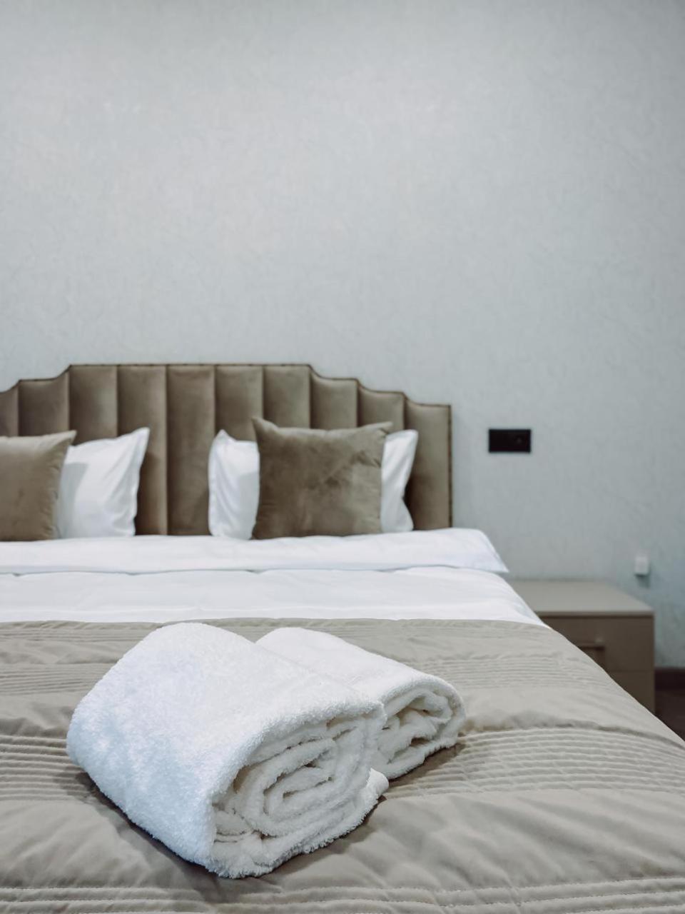 Royal Renaissance Hotel Yerevan Phòng bức ảnh