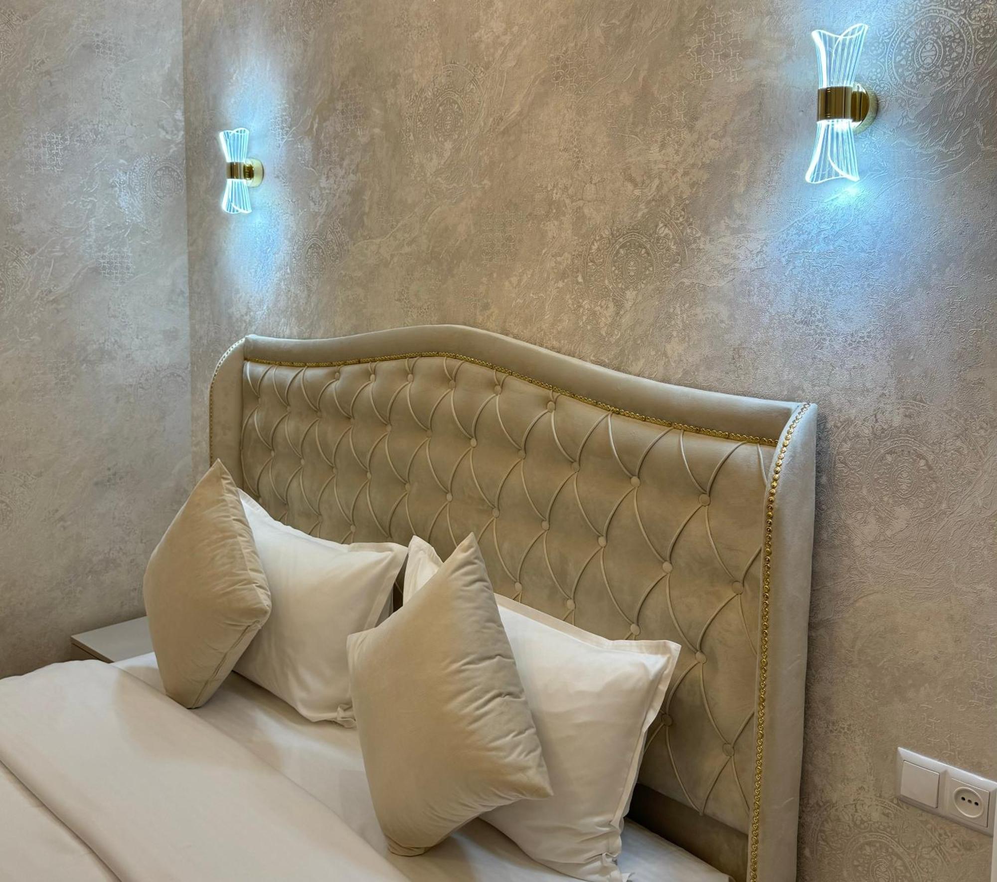 Royal Renaissance Hotel Yerevan Ngoại thất bức ảnh