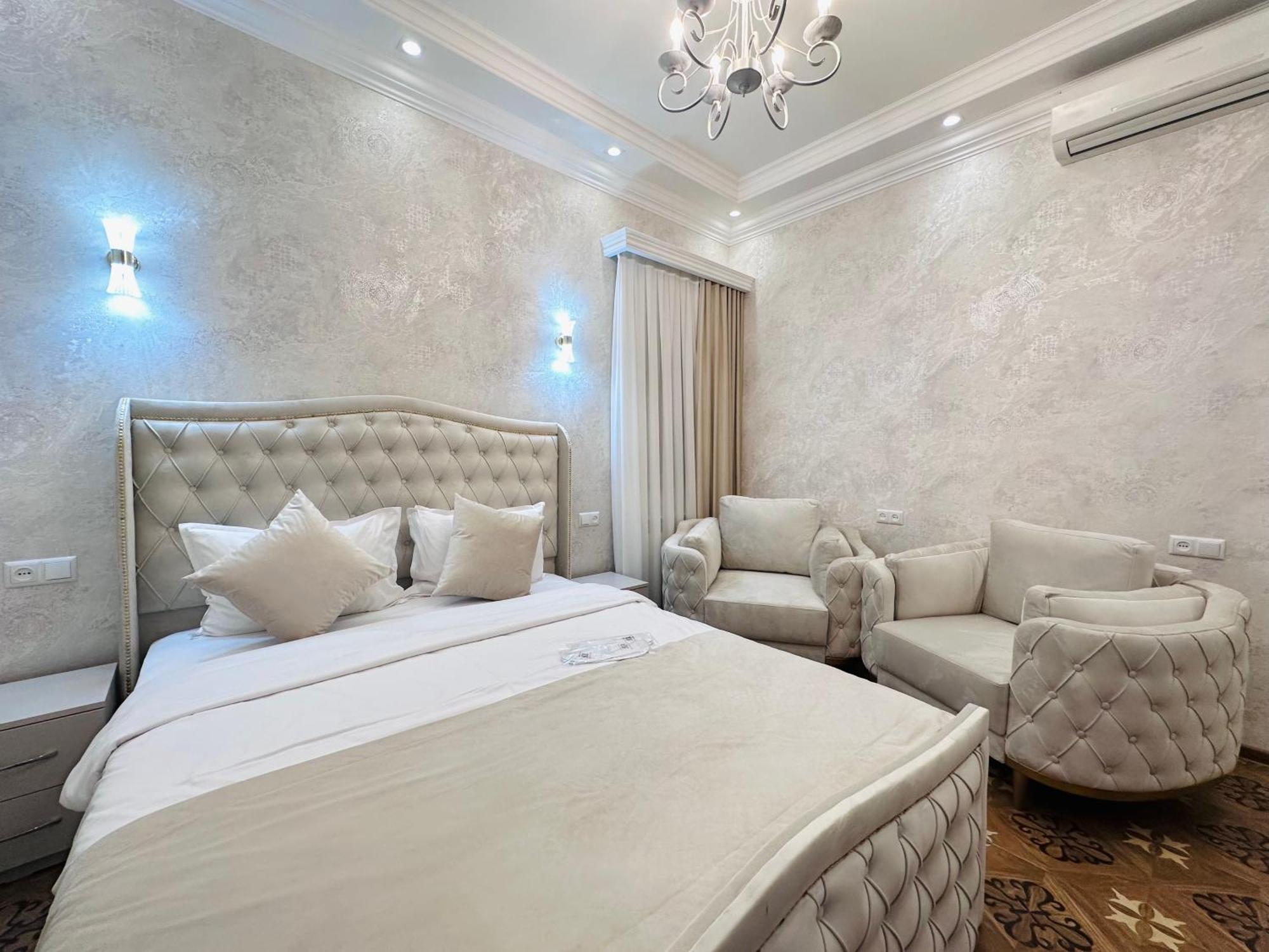 Royal Renaissance Hotel Yerevan Ngoại thất bức ảnh
