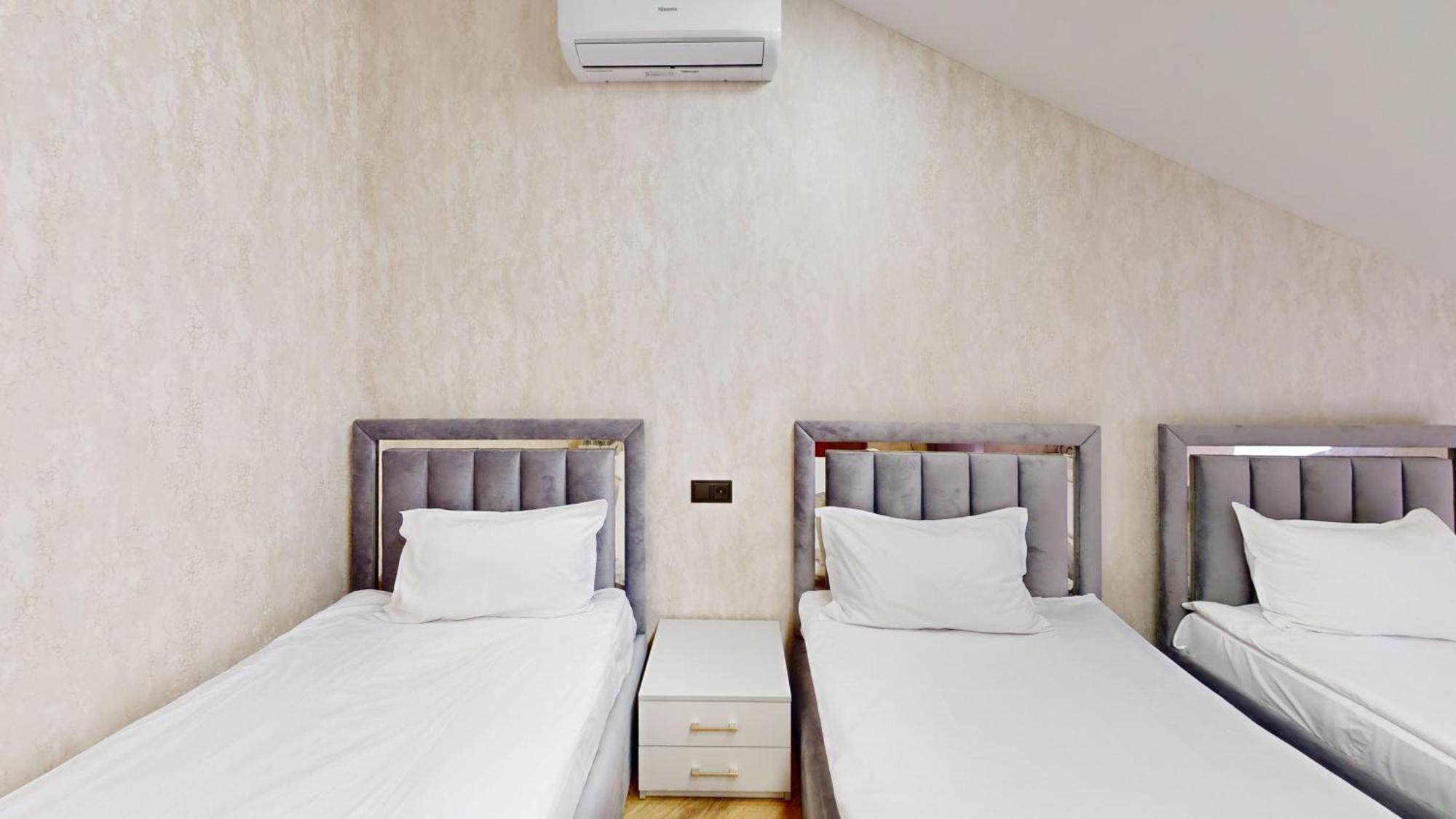 Royal Renaissance Hotel Yerevan Ngoại thất bức ảnh